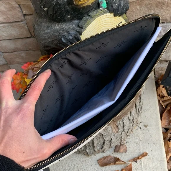 Authentic KATE SPADE Saffiano leather beauty & the beast laptop zip case - Picture 6 of 10